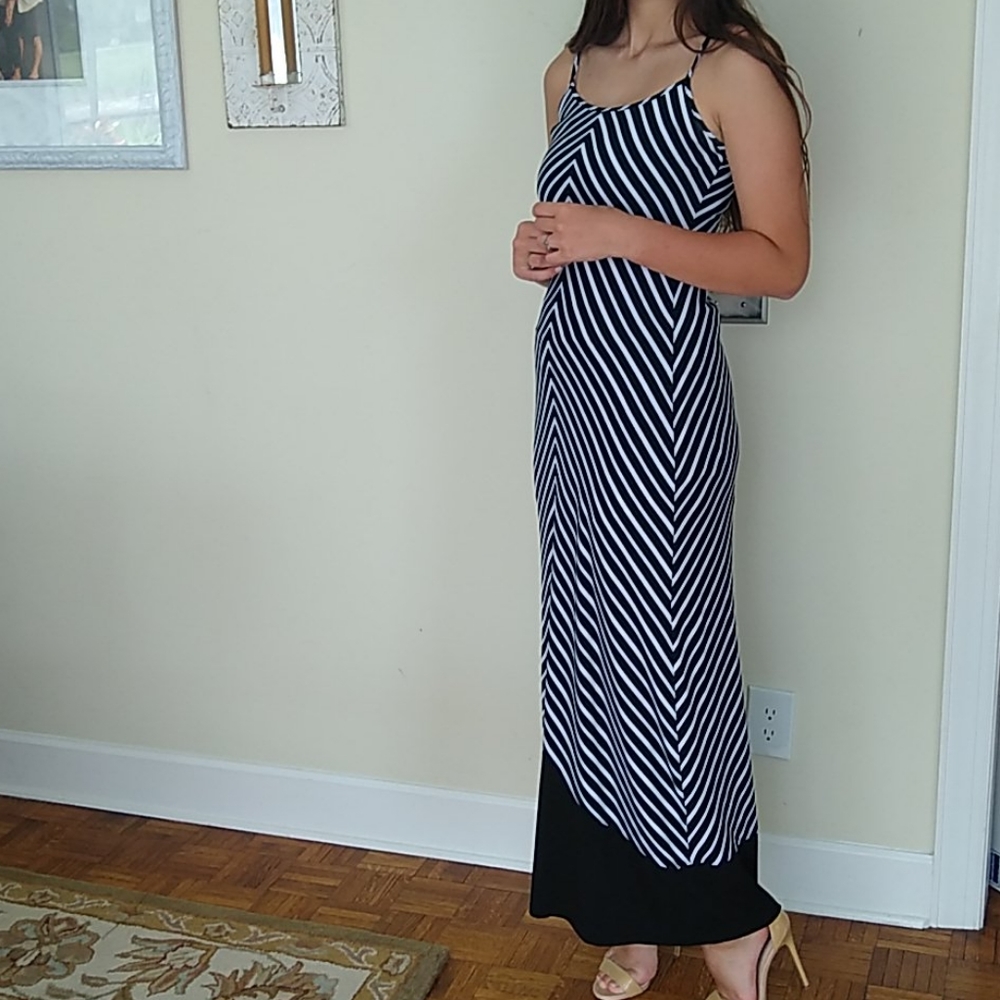 Beige by eci Maxi Dress. Size 4